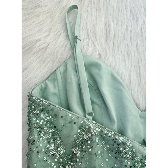 Dress the Population Green Sequin Dress 💚 - Picture 5 of 8